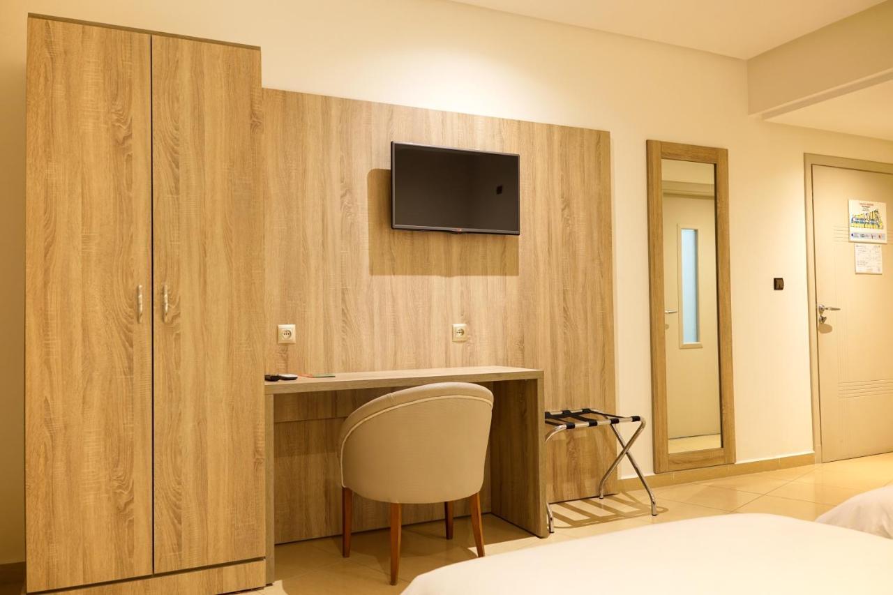 Hotel El Djenina Танжер Экстерьер фото